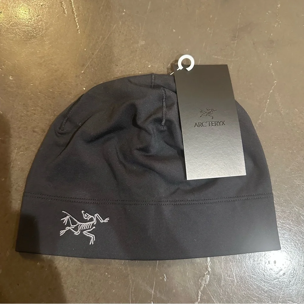 NWT - Arc'teryx Rho - Black Beanie Touque - Small / Medium - Sold Out - Picture 2 of 7